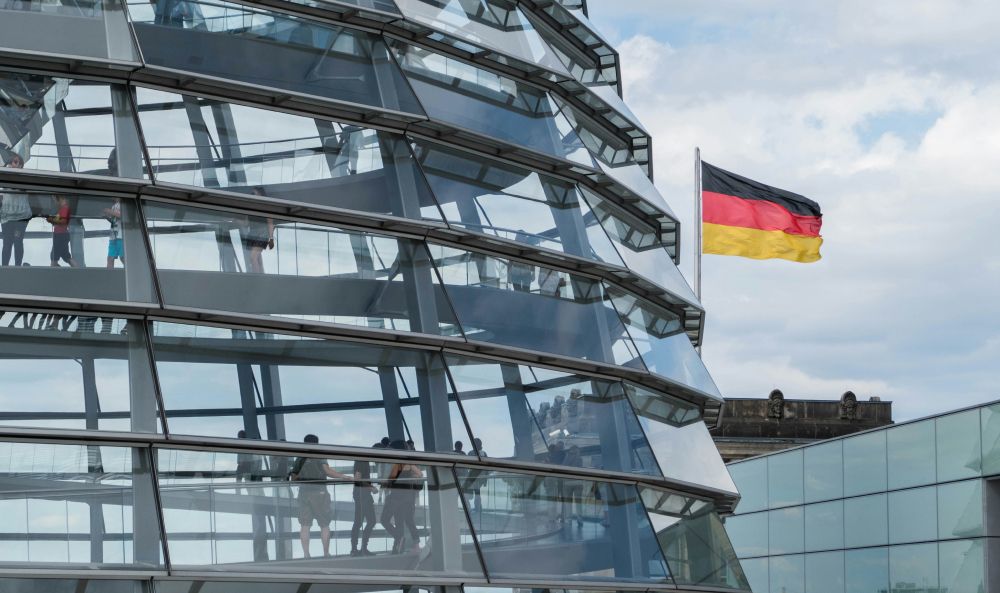 Dieses Bild zeigt den Bundestag und verdeutlicht das Thema Energie im Koalitionsvertrag 2025