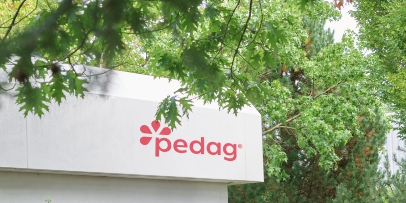 Dieses Bild zeigt das pedag Gebäude und verdeutlicht das Thema Best Practice: Schelchen GmbH – internationaler Erfolg auf leisen Sohlen