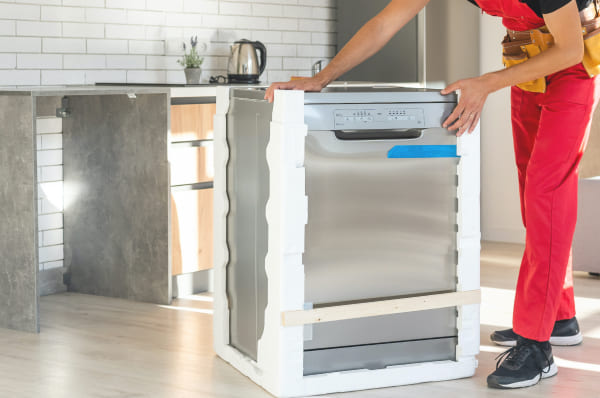 Spülmaschine ausrichten