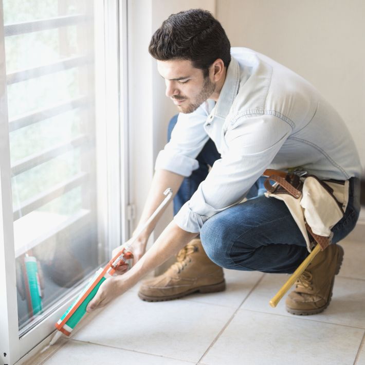 Mit Silikon abdichten