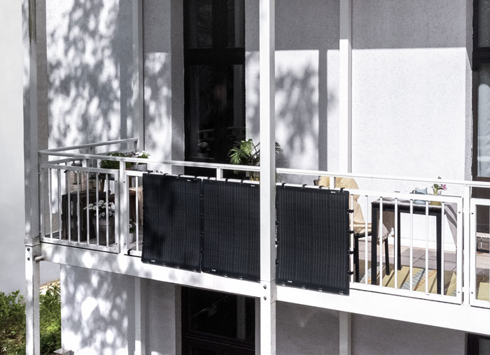 Balkonkraftwerk an einem Balkon