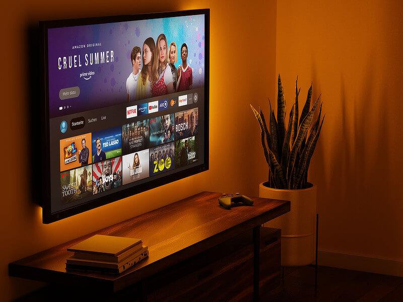 TV auf Sideboard mit FireTV-Stick 4K