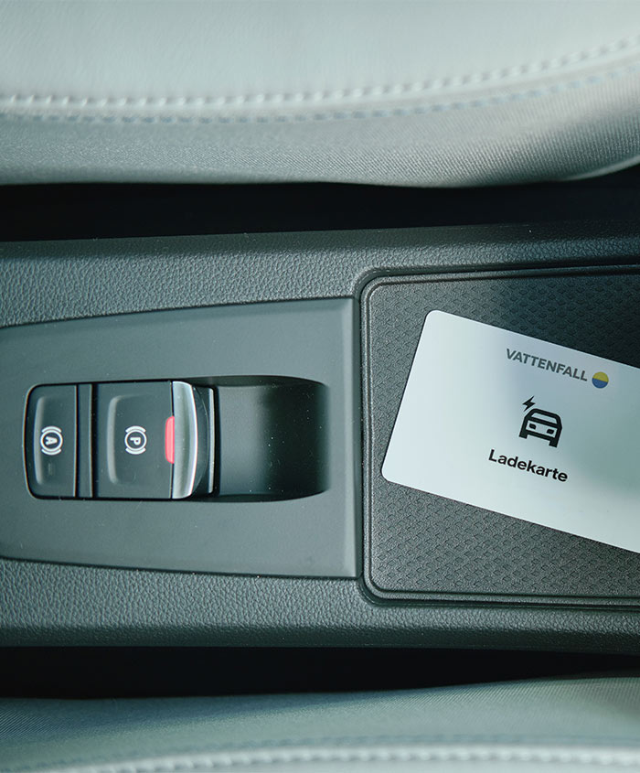 Ladekarte in Mittelkonsole